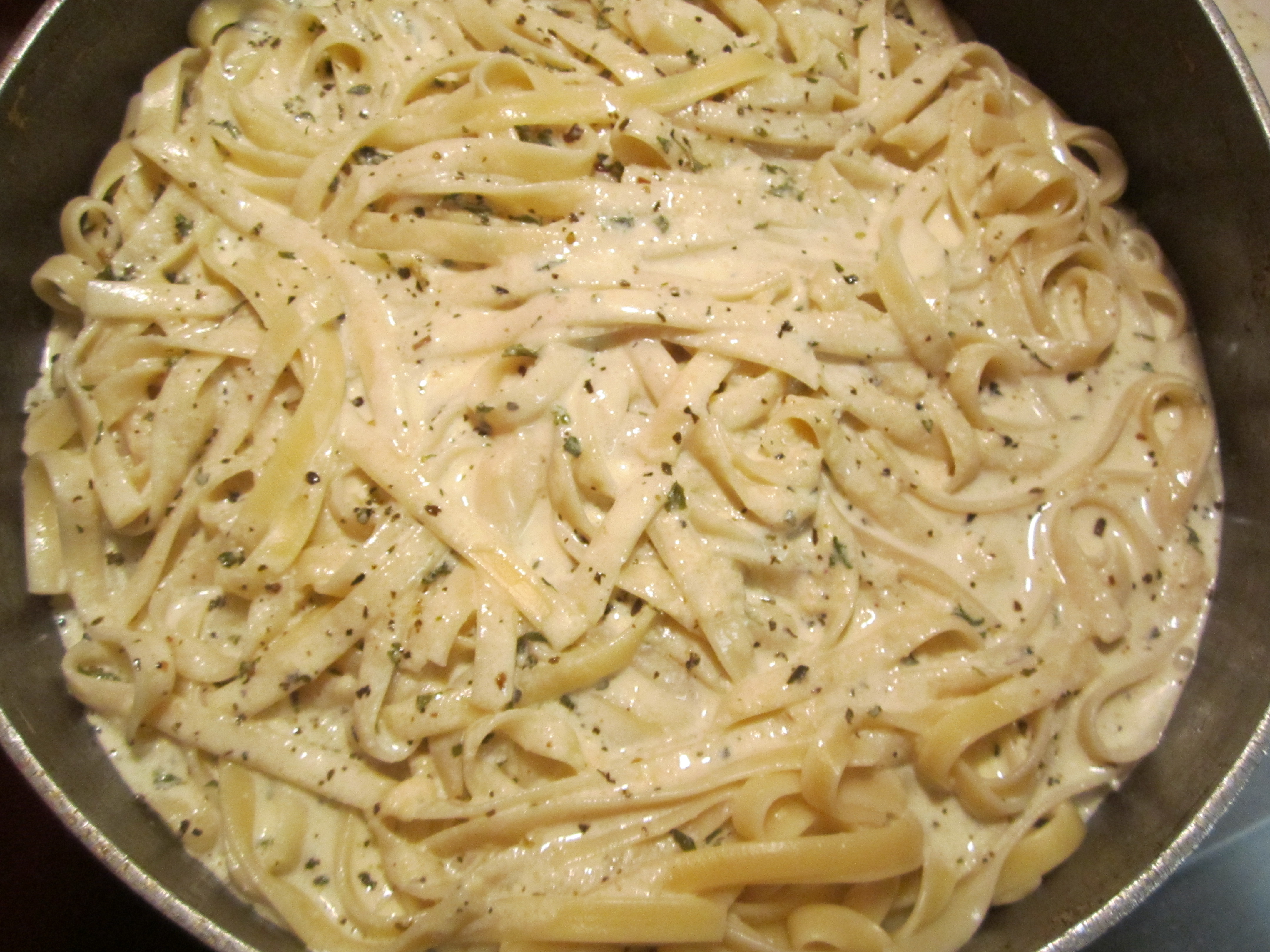 pasta and alfredo sauce